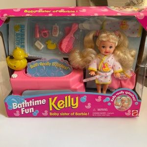 Bathtime fun with Kelly 1995 playset